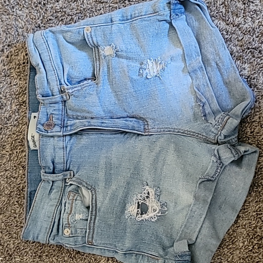 AWESOME GARAGE HIGH RISE DISTRESSED JEAN SHORTS